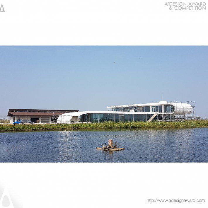 lakeside-villa-by-liao-wei-chiang